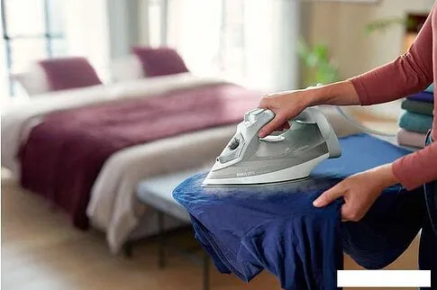 Утюг Philips DST5010/10