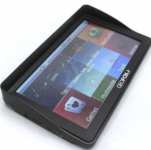GPS навигатор GEOFOX 704