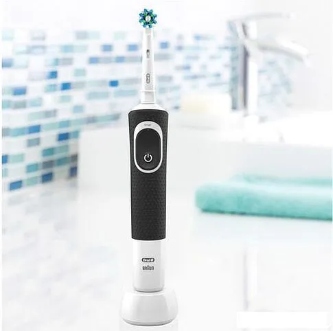Электрическая зубная щетка Braun Oral-B Vitality 100 Cross Action D100.413.1 (черный)