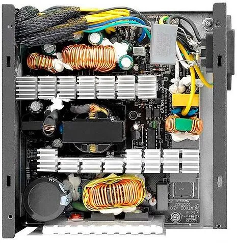 Блок питания Thermaltake TR2 S 700W [TRS-0700P-2]