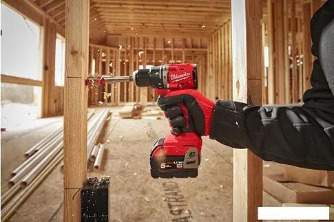 Ударная дрель-шуруповерт Milwaukee M18 BLPDRC-402C 4933492824 (с 2-мя АКБ 4 Ач, кейс)
