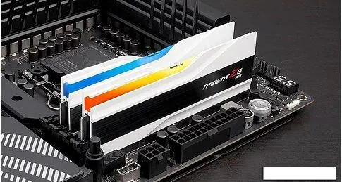 Оперативная память G.Skill Trident Z5 RGB 2x16ГБ DDR5 6400МГц F5-6400J3239G16GX2-TZ5RW