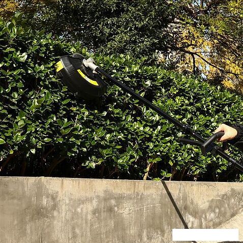 Триммер Deko DKTR40V PRO (с 2-мя АКБ)