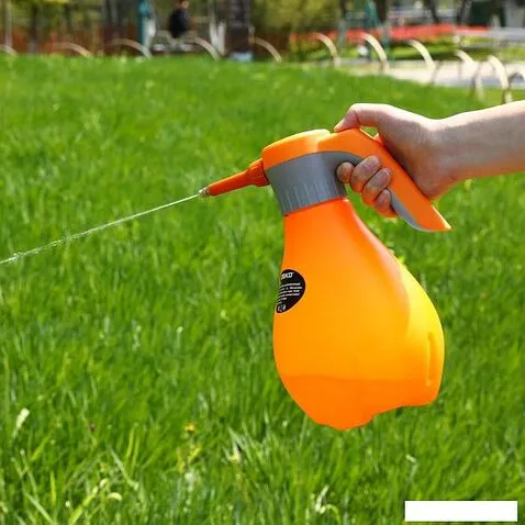 Аккумуляторный опрыскиватель Deko DKSP16 065-1041