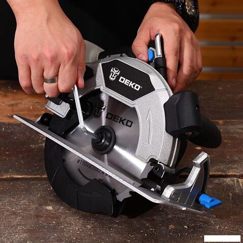 Дисковая (циркулярная) пила Deko CS20 PRO 084-1156 084-1156 (без АКБ)