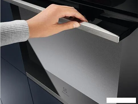 Паровой духовой шкаф Electrolux KOBBS39WX