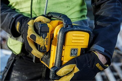 Радиоприемник DeWalt DCR020