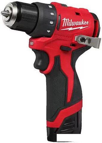 Дрель-шуруповерт Milwaukee M12 BLDDRC-202C 4933499686 (с 2-мя АКБ, кейс)