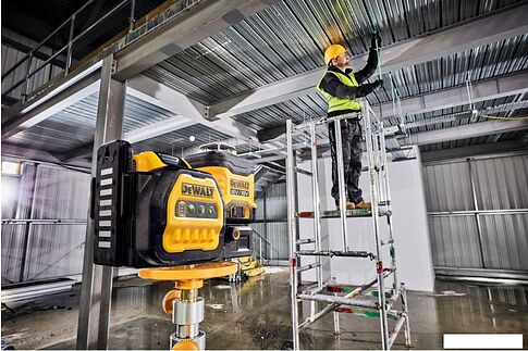 Лазерный нивелир DeWalt DCE089D1G18 (с 1-им АКБ, кейс)