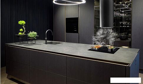 Кухонная вытяжка Weissgauff Tubus 70 BL