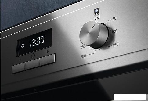 Электрический духовой шкаф Electrolux SurroundCook 600 EOF3H70X