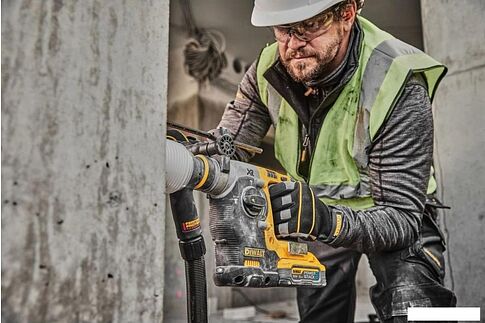 DeWalt DCK2532P2 (перфоратор, винтоверт, 2 АКБ, кейс)