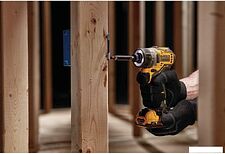 Винтоверт DeWalt DCF601NT (без АКБ, кейс)