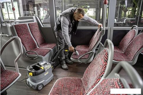 Пылесос Karcher Puzzi 8/1 C 1.100-240.0