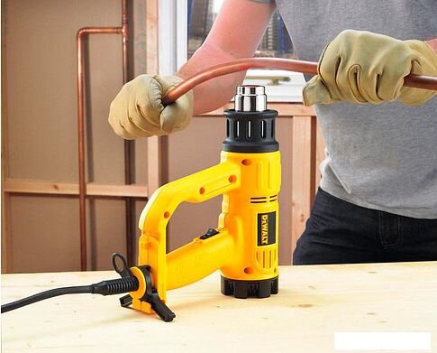 Промышленный фен DeWalt D26411