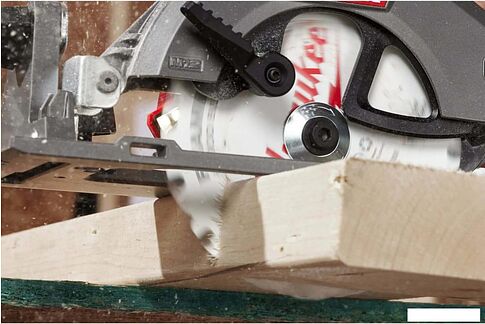 Дисковая (циркулярная) пила Milwaukee M12 FCS442-502X 4933493489 (с 2-мя АКБ, кейс)