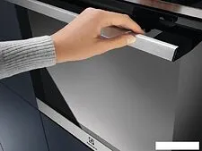 Электрический духовой шкаф Electrolux SurroundCook 600 EOF5C50BX Электрический духовой шкаф Electrolux SurroundCook 600 EOF5C50BX