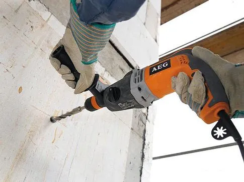 Перфоратор AEG KH 28 Super XE 4935428190