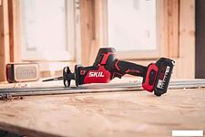 Сабельная пила Skil RS5825 RS5825SE00 (без АКБ)