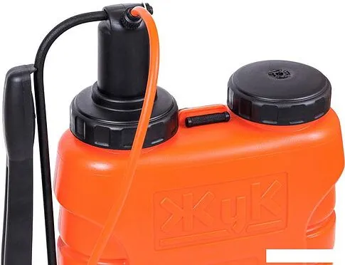 Ручной опрыскиватель Жук ОГ-112 (12 л)