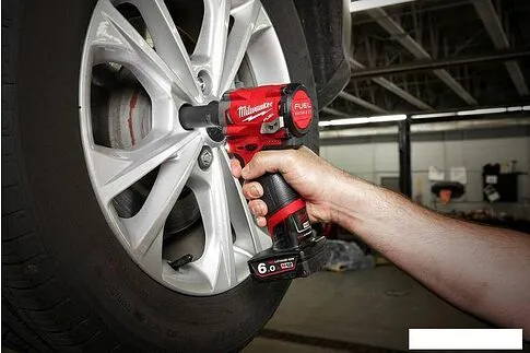Гайковерт Milwaukee FUEL M12 M12FIWF12-0 4933464615 (без АКБ)
