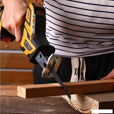 Сабельная пила Deko DKRS20 085-1070 (с 2-мя АКБ, кейс)