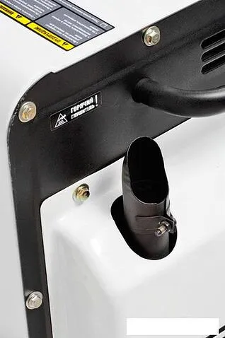 Дизельный генератор Hyundai DHY 8000SE-3