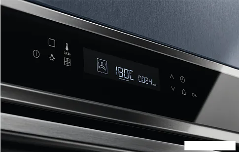 Духовой шкаф Electrolux EOE7P31X