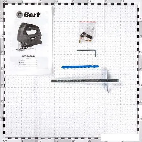 Электролобзик Bort BPS-700X-Q