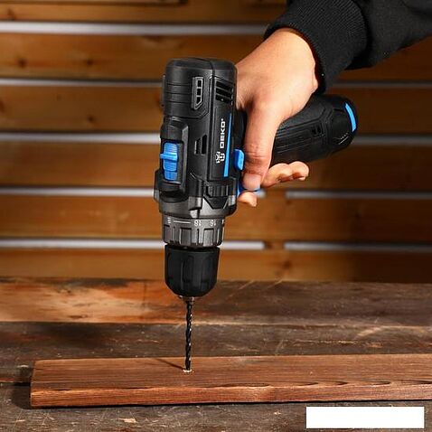 Дрель-шуруповерт Deko DKCD12V PRO 083-1003 (с 1-им АКБ, кейс)