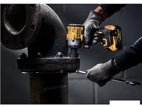 Гайковерт DeWalt DCF923N (без АКБ)