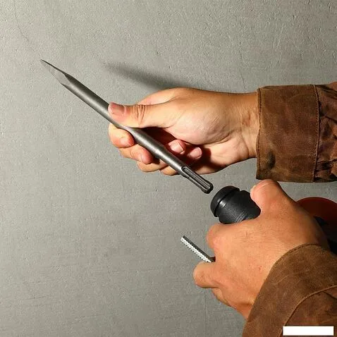 Перфоратор Deko DKH1300W 083-1062 (кейс)