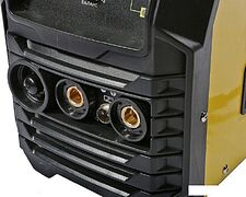 Сварочный инвертор Hanskonner HWM4023 Сварочный инвертор Hanskonner HWM4023