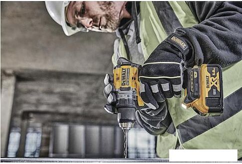 Дрель-шуруповерт DeWalt DCD800P2T (с 2-мя АКБ, кейс)