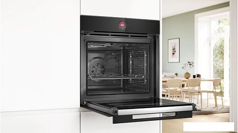 Электрический духовой шкаф Bosch Serie 8 HBG9742B1S
