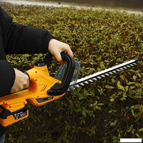 Кусторез Deko DKBC56 083-2041 (с 1-им АКБ)