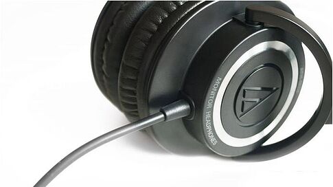 Наушники Audio-Technica ATH-M50x (черный)