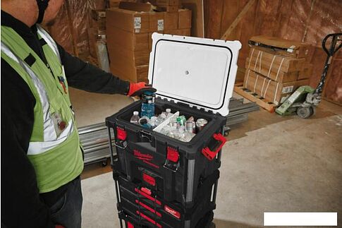 Термобокс Milwaukee PackOut XL 4932478648