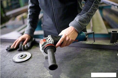 Угловая шлифмашина Bosch GWX 14-125 S Professional 06017D2100