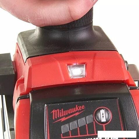Дрель-шуруповерт Milwaukee M18 FDD2-502X 4933464267 (с 2-мя АКБ, кейс)