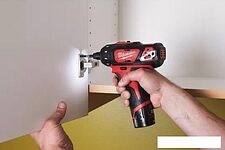 Дрель-шуруповерт Milwaukee M12 BD-202C 4933441900 (с 2-мя АКБ, кейс)