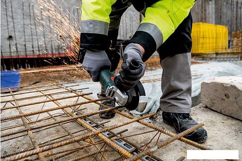 Угловая шлифмашина Metabo W 18 L 9-125 Quick 602249850 (без АКБ)