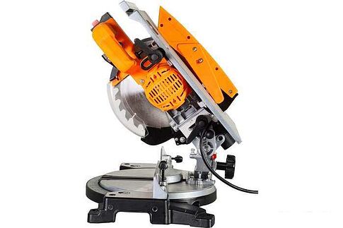 Торцовочная пила Вихрь ПТ-210К