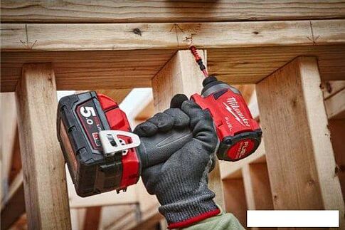 Винтоверт Milwaukee M18 FID2-0X 4933464088 (с 2-мя АКБ, кейс)