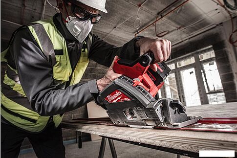 Дисковая погружная  Milwaukee M18 FPS55MC-552P 4933499456 (с 2-мя АКБ, кейс)