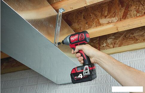 Ударный винтоверт Milwaukee M18 BID-402C [4933443580]