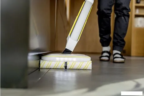Электрошвабра Karcher FC 8 Smart Signature Line 1.055-711.0