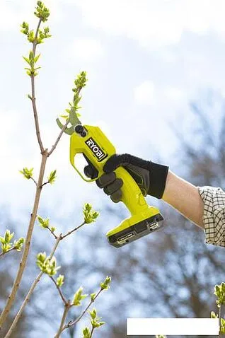 Секатор Ryobi RY18SCA-0 5133005024 (без АКБ)