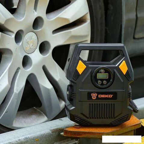 Автомобильный компрессор Deko DKCP160Psi-LCD Basic