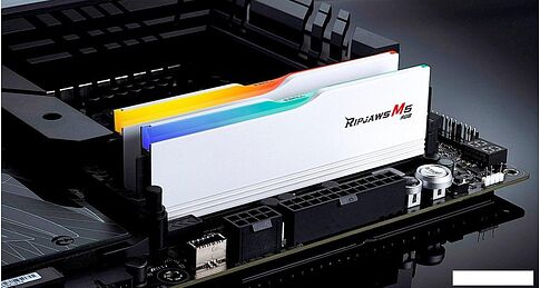 Оперативная память G.Skill Ripjaws M5 RGB 2x32ГБ DDR5 6000 МГц F5-6000J3040G32GX2-RM5RW